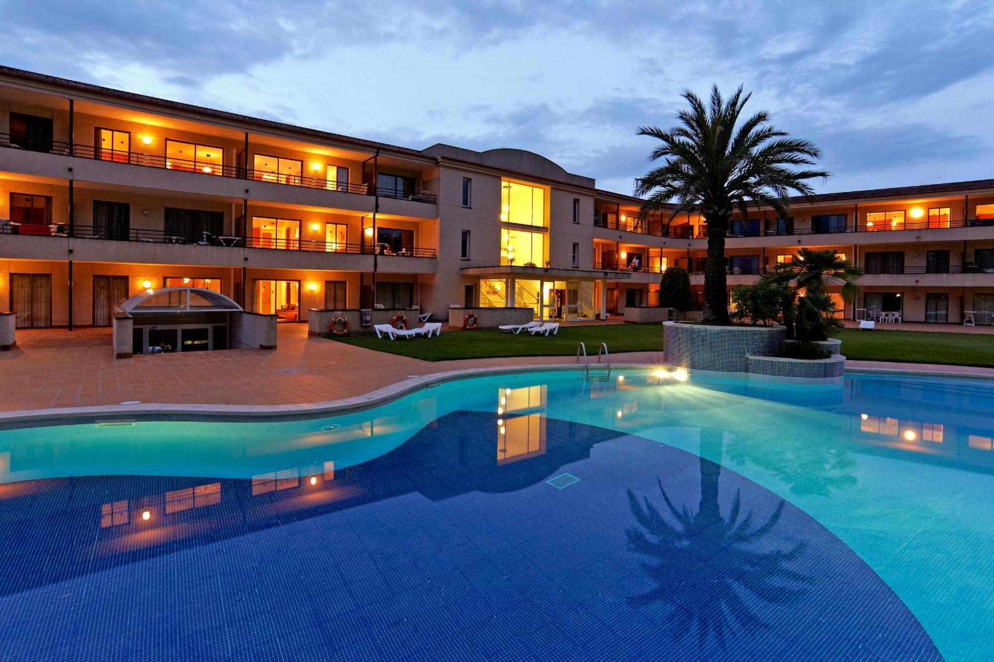 Aparthotel Golf Beach Pals Kültér fotó