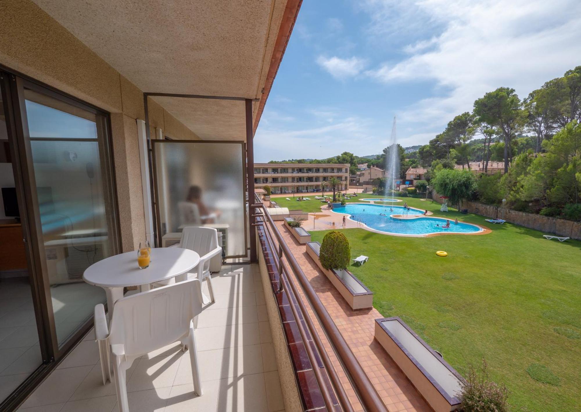 Aparthotel Golf Beach Pals Kültér fotó